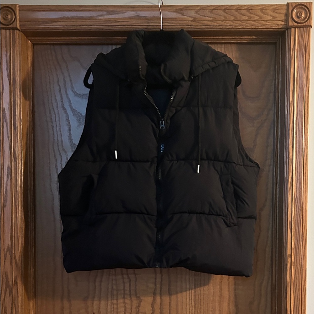 Super cozy, stylish Black Puffer Vest- XL